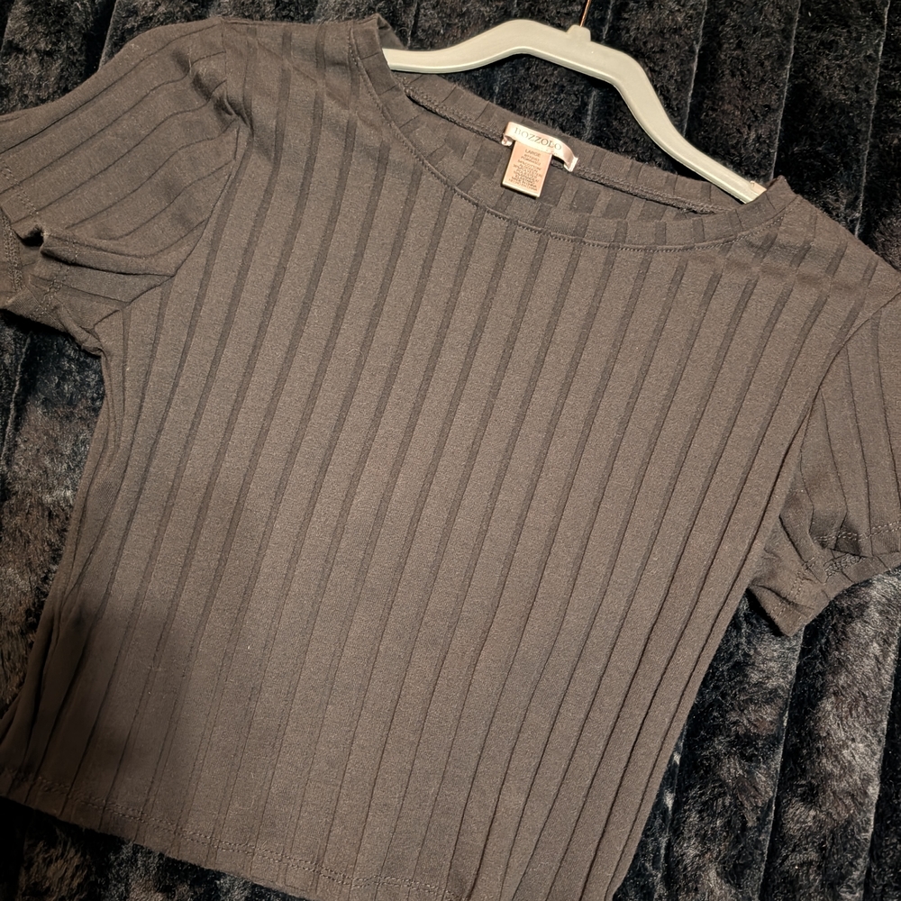 Bozollo Black 🖤 Ribbed Top | Basic | Corporate Goth - Picture 5 of 5